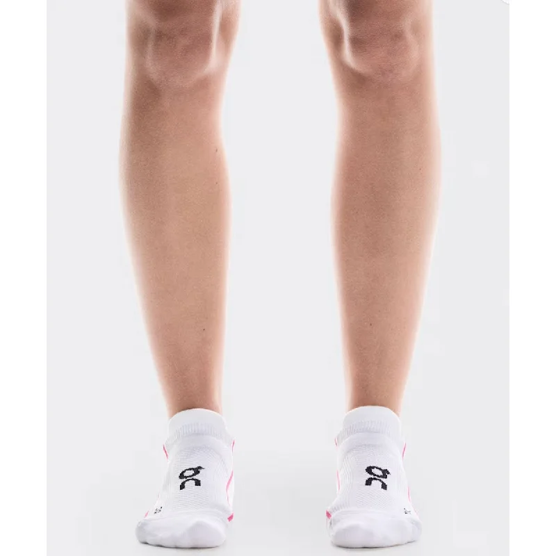 On Unisex Court Low Socks - White / Pink Sleek Men's Contemporary 