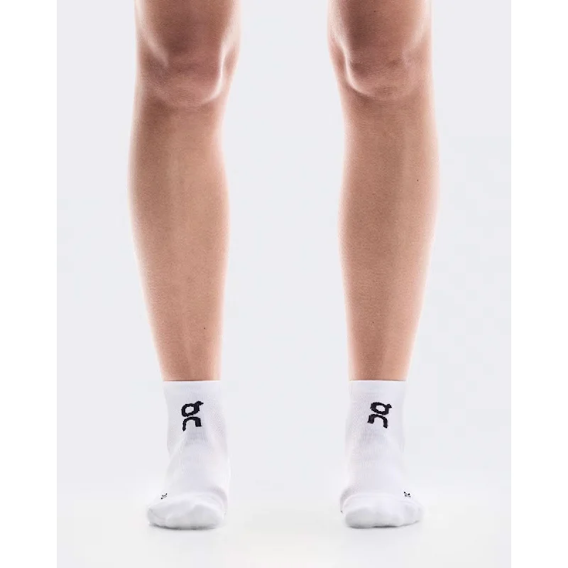 On Unisex Core Run Mid 2 Pack Socks - White Youthful Men's Pop